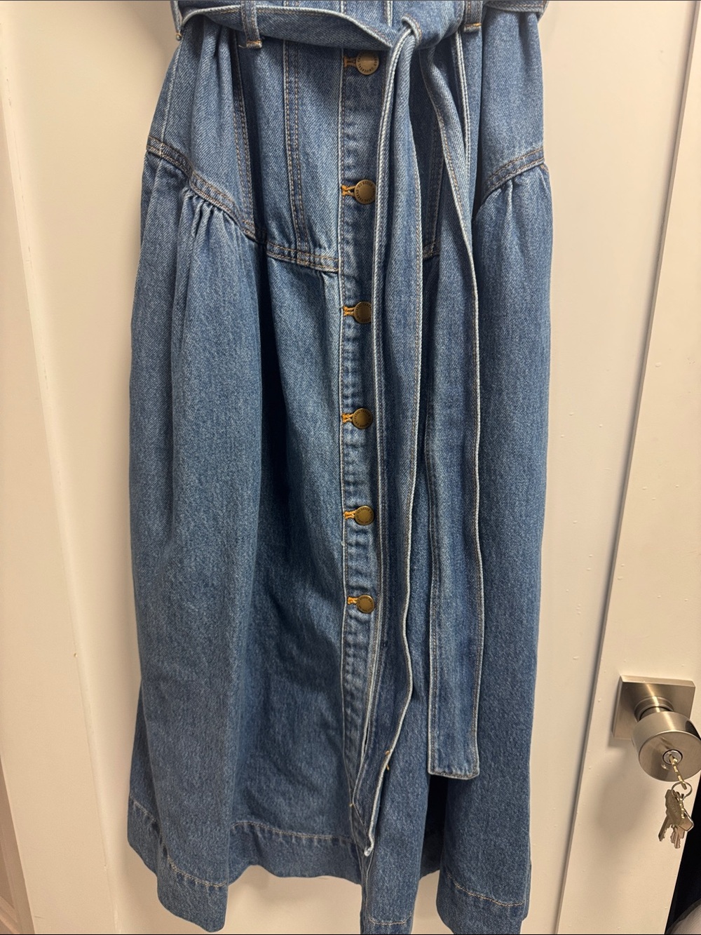 Universal Thread Blue Sleeveless Tie-Waist Denim Midi Dress - Picture 8 of 13